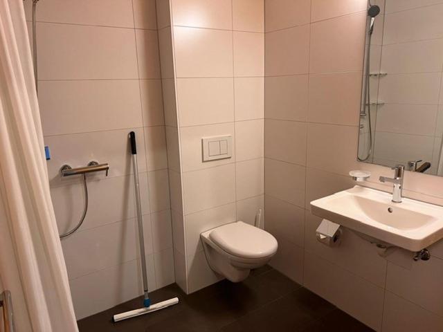 Nova Casa Spinatscha Sedrun Hostel Ruang foto