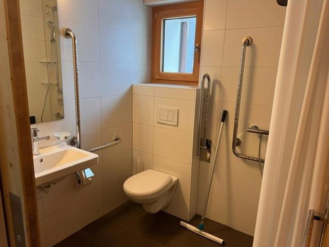 Nova Casa Spinatscha Sedrun Hostel Ruang foto