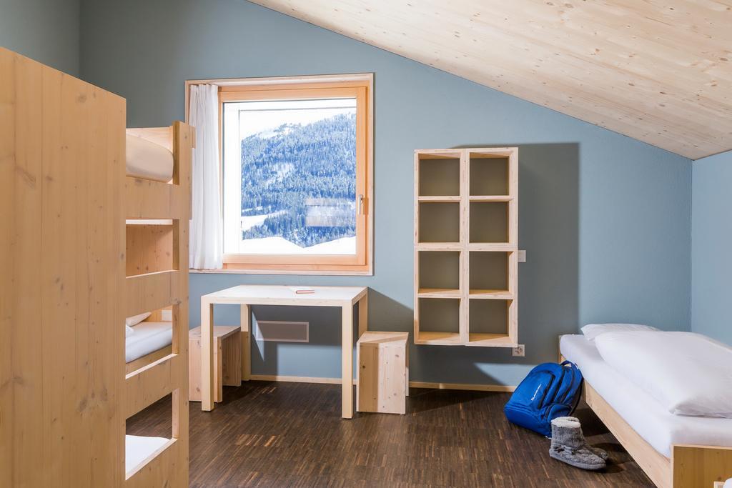 Nova Casa Spinatscha Sedrun Hostel Bagian luar foto