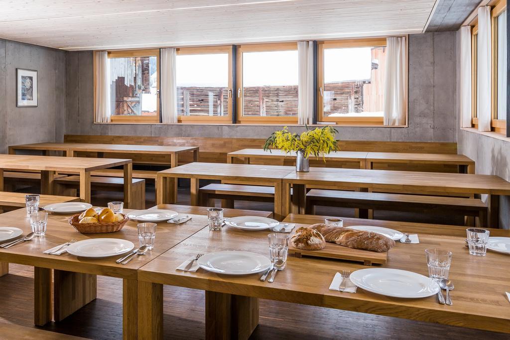 Nova Casa Spinatscha Sedrun Hostel Bagian luar foto