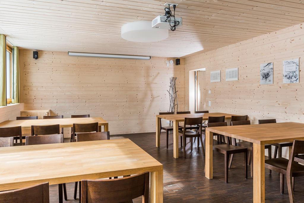 Nova Casa Spinatscha Sedrun Hostel Bagian luar foto